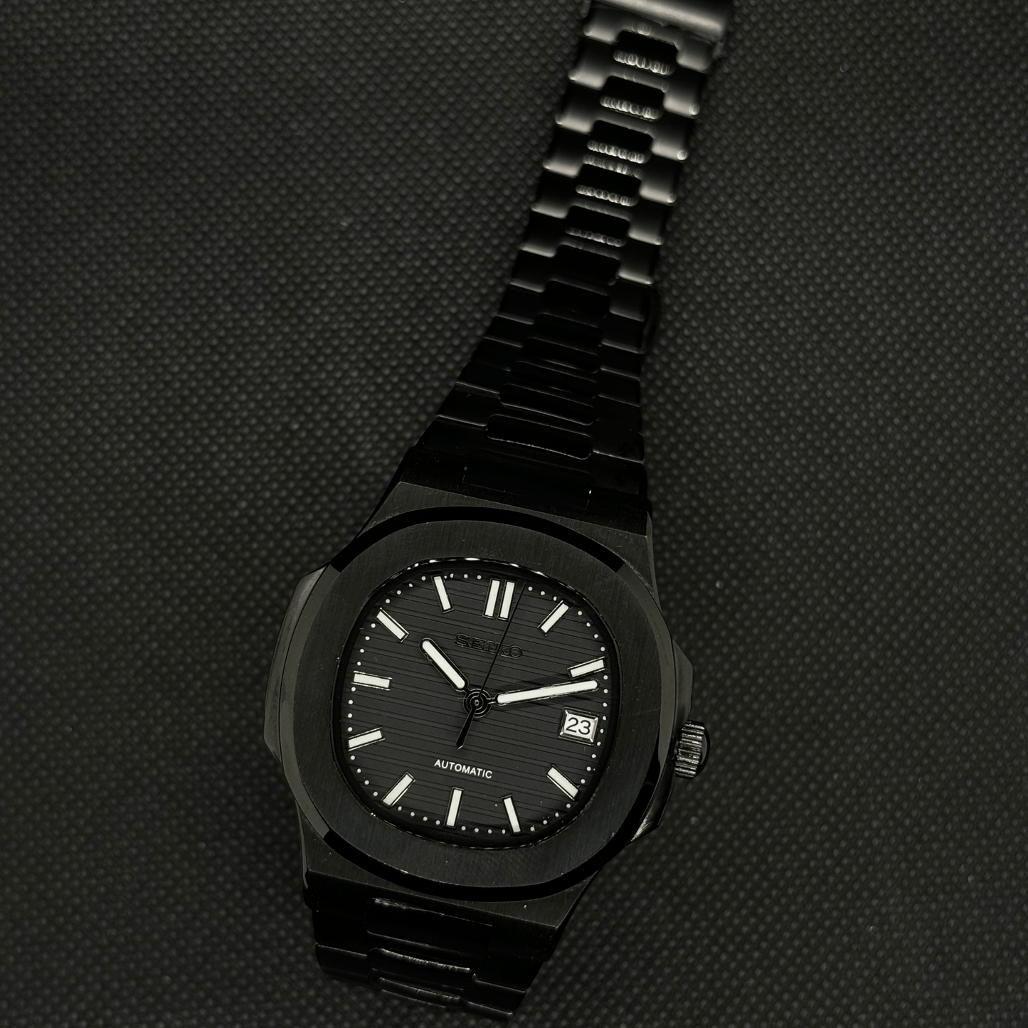 Seiko Nautilus Mod - All Black - Tempus Mods
