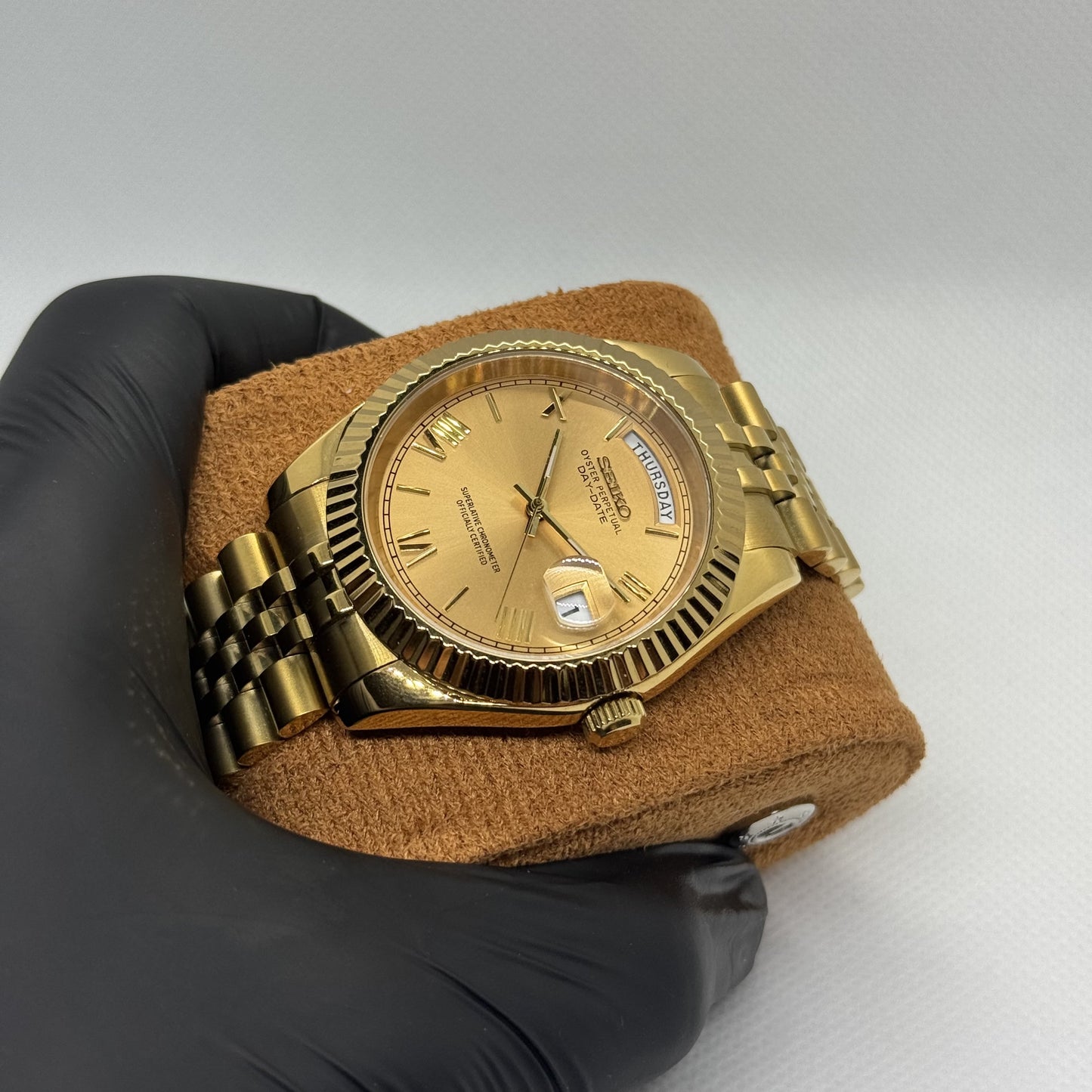 Seiko Day-Date Mod - Gold Roman