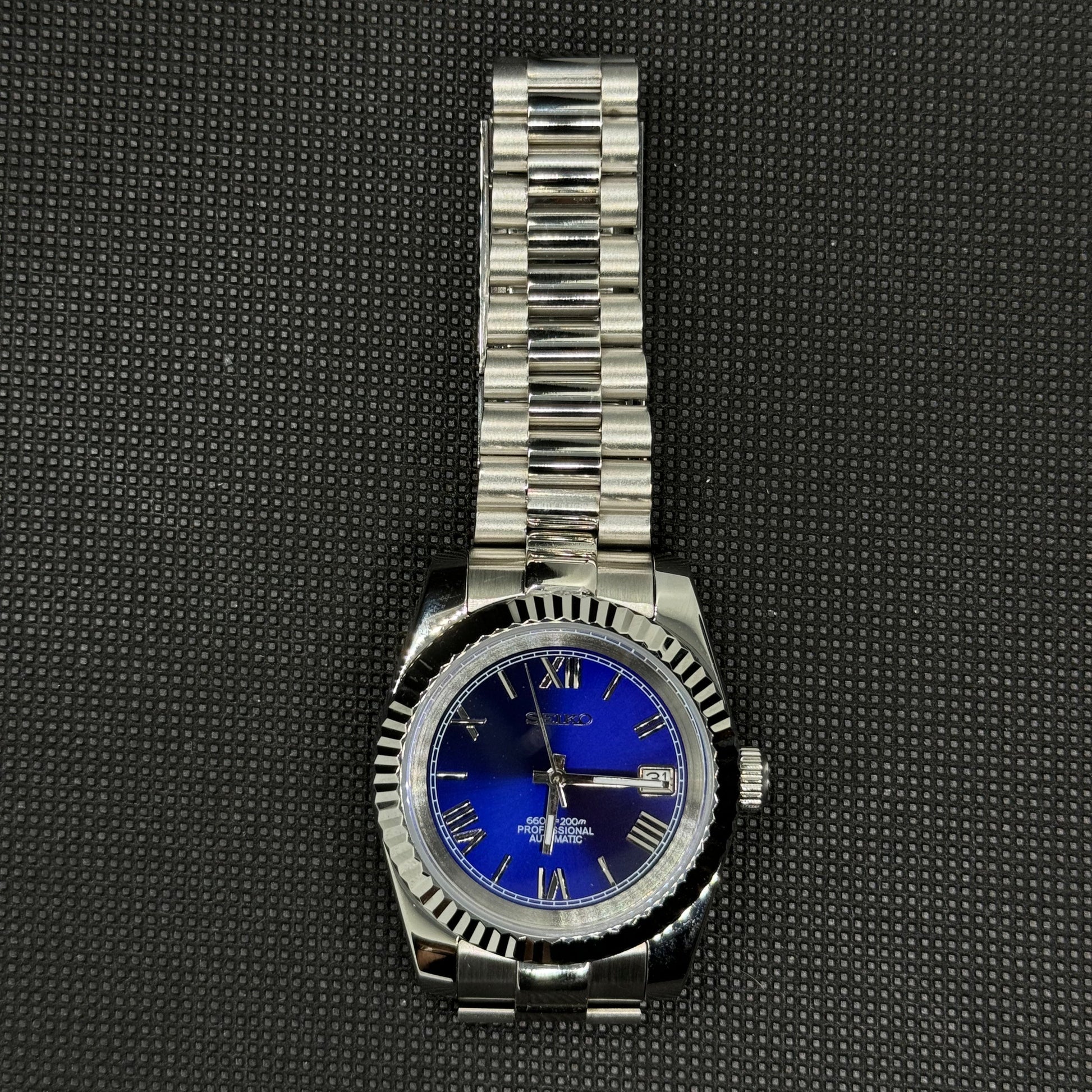 Seiko Datejust Roman Mod - Navy Blue - Tempus Mods