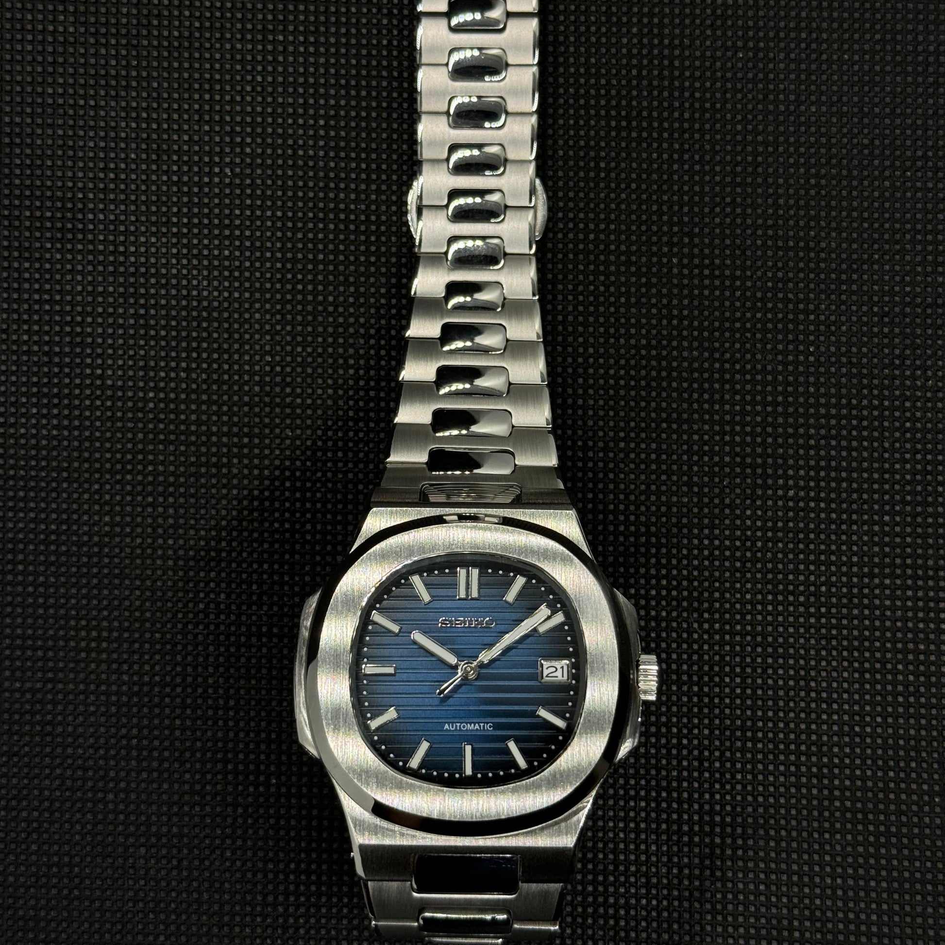 Seiko Nautilus Mod - Navy Blue - Tempus Mods